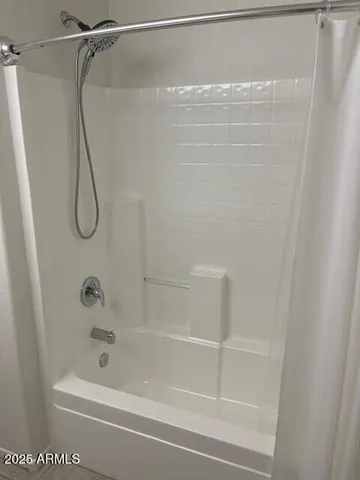 $2,595 | 1038 South Roca Street, Gilbert, AZ 85296