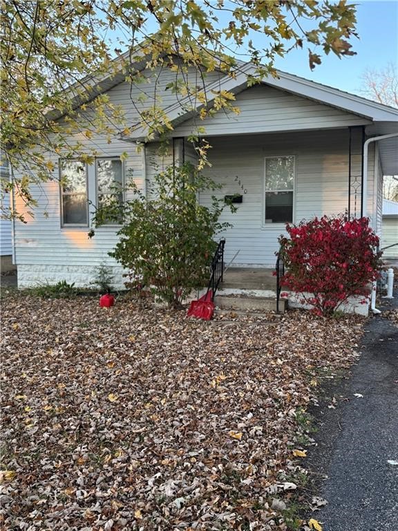 2440 East Wood Street Decatur, IL 62521 - Photo 1 of 4
