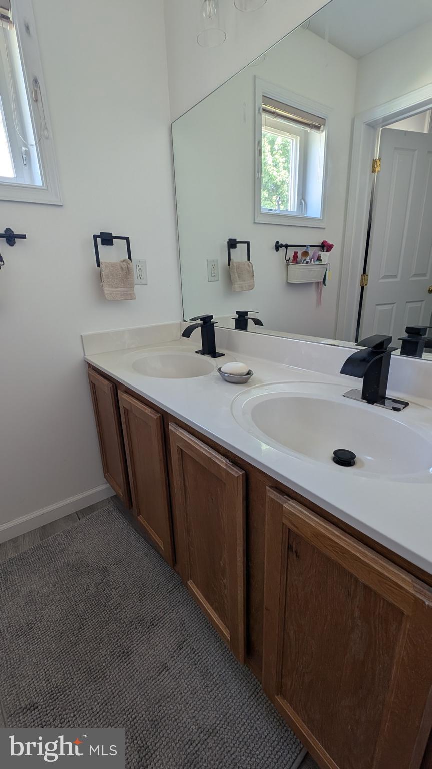 641 Fairview Avenue Lancaster, PA 17603 - Photo 5 of 19 Full Bath Sink and Vanity