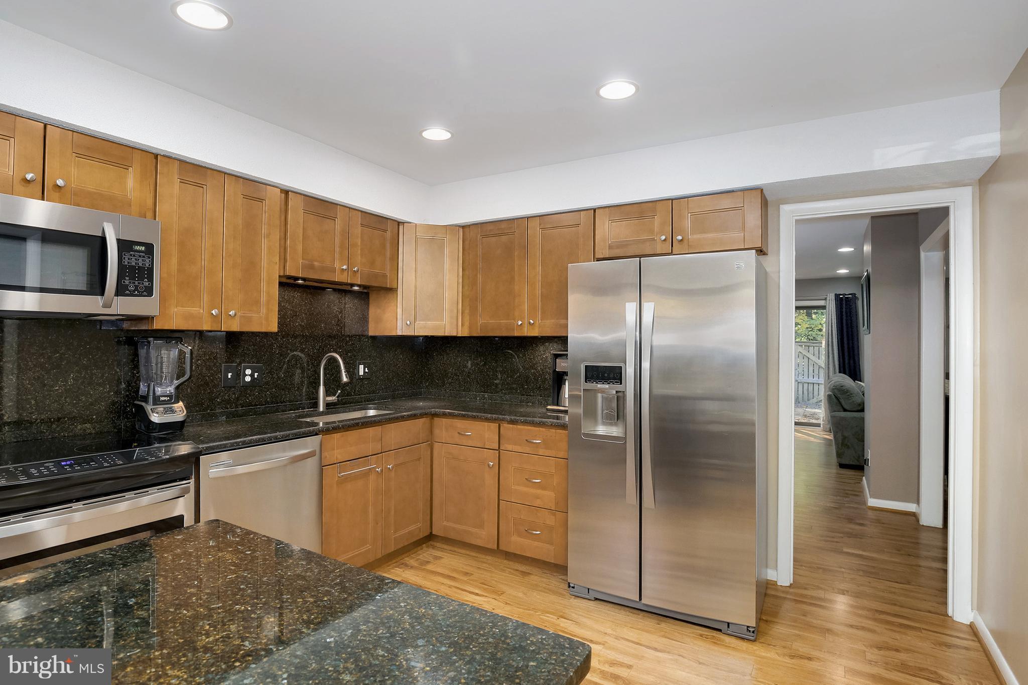 11623 Newbridge Court Reston, VA 20191 - Photo 7 of 30 Interior (General)