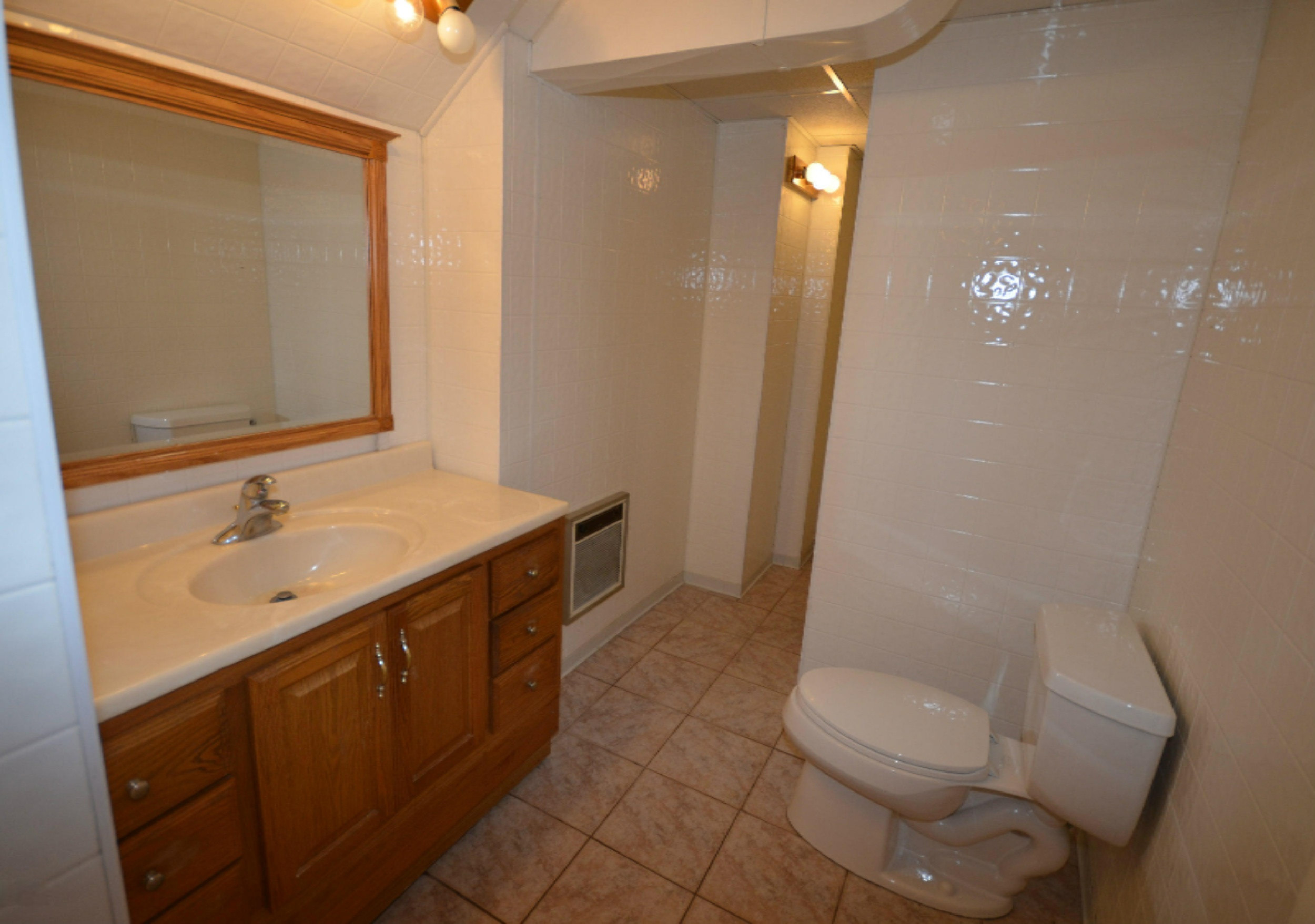 5603 Angling Road Portage, MI 49024 - Photo 19 of 31 Bathroom