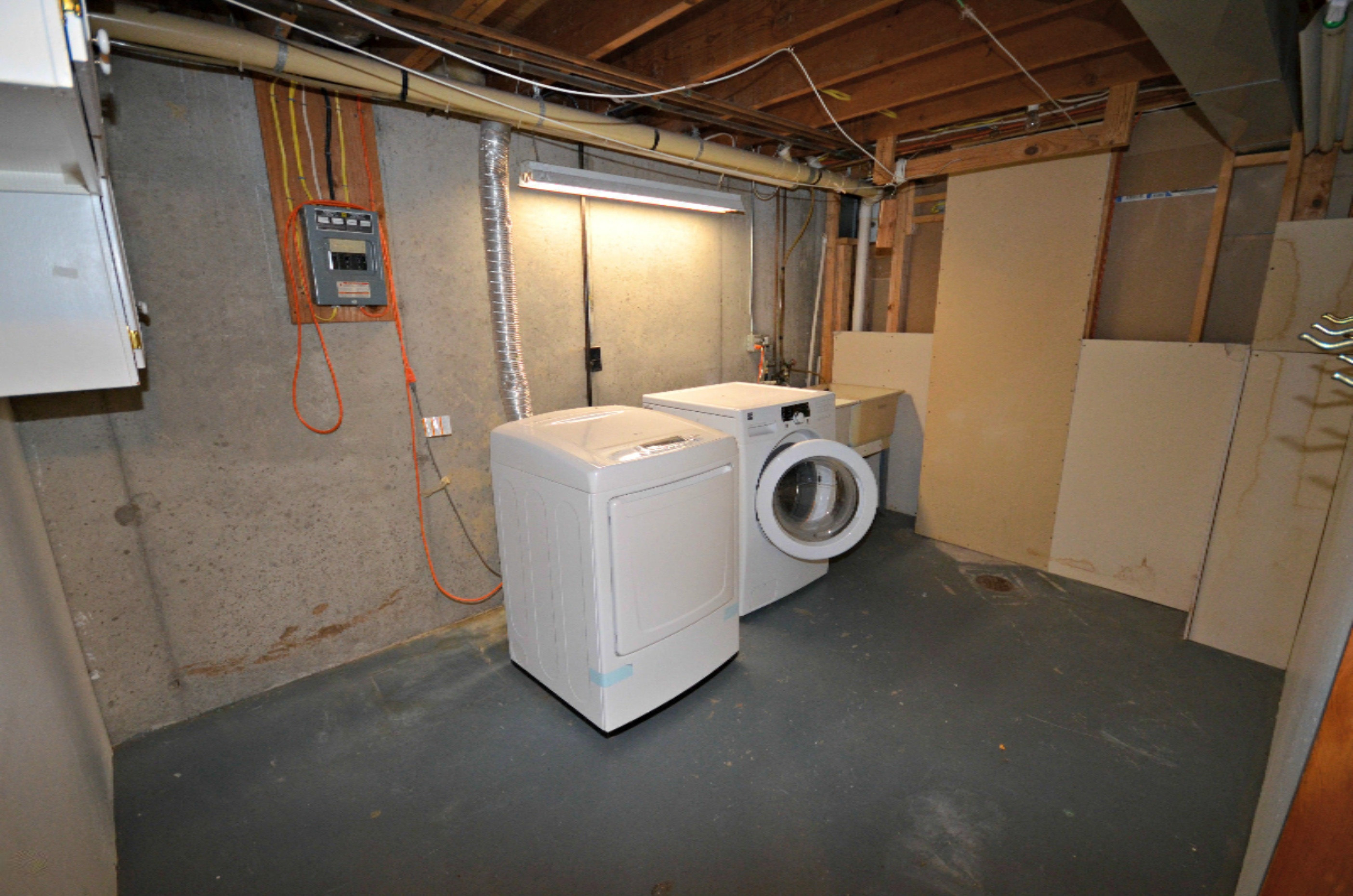 5603 Angling Road Portage, MI 49024 - Photo 21 of 31 Laundry
