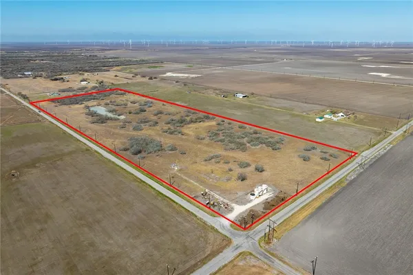 a view of a tennis court