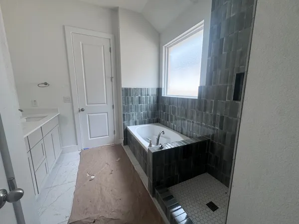 $549,999 | 135 Comfort Drive, Buda, TX 78610