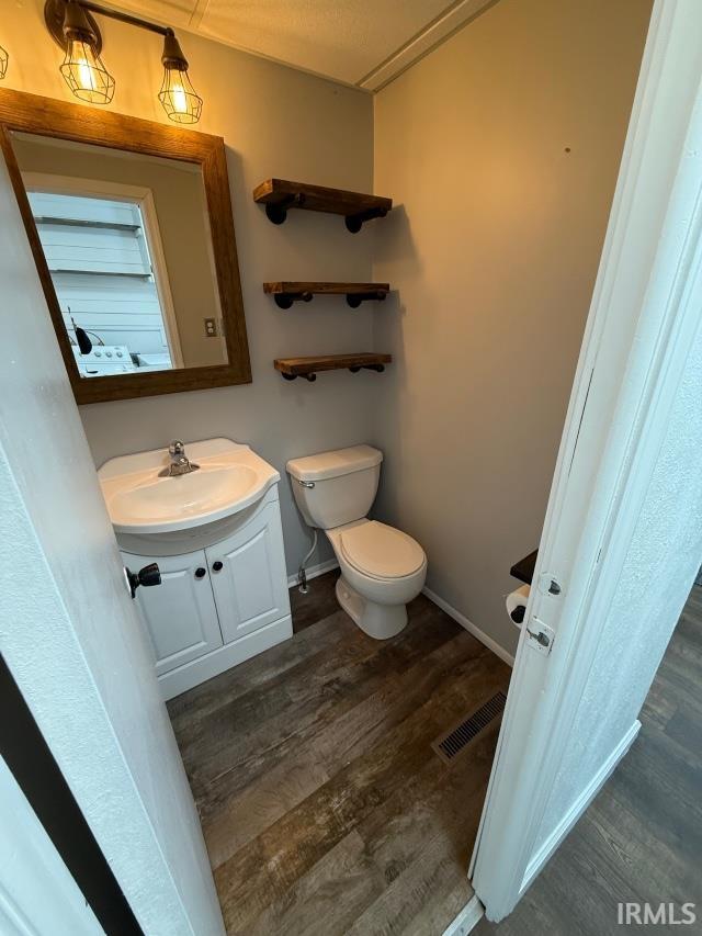 51272 Bittersweet Road Granger, IN 46530 - Photo 13 of 26