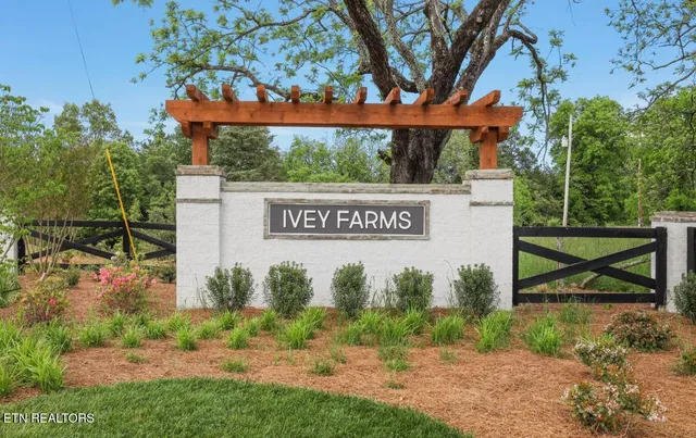 $739,900 | 405 Ivey Farms Road, Farragut, TN 37934