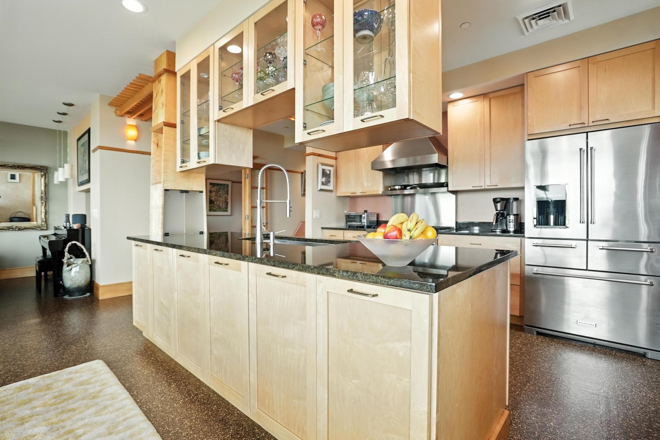 35 Cherry Street, Unit 404 Burlington, VT 05401 - Photo 15 of 40