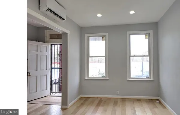 $750,000 | 742 Columbia Road Northwest, Washington, DC 20001