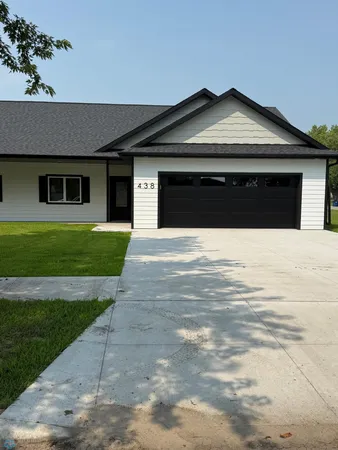 $330,000 | 438 4th Street, Wyndmere, ND 58081