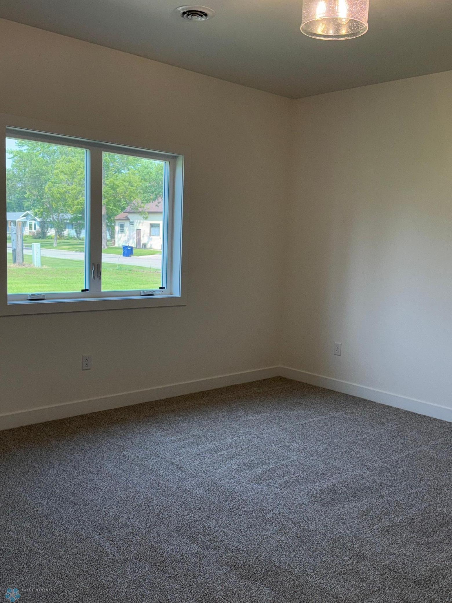 438 4th Street Wyndmere, ND 58081 - Photo 13 of 28