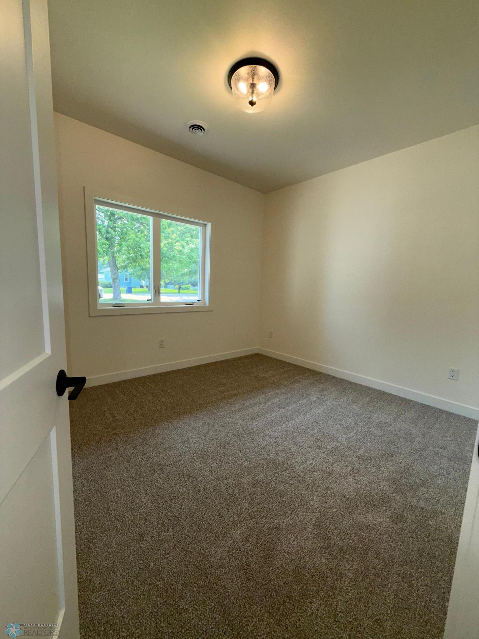 438 4th Street Wyndmere, ND 58081 - Photo 24 of 28