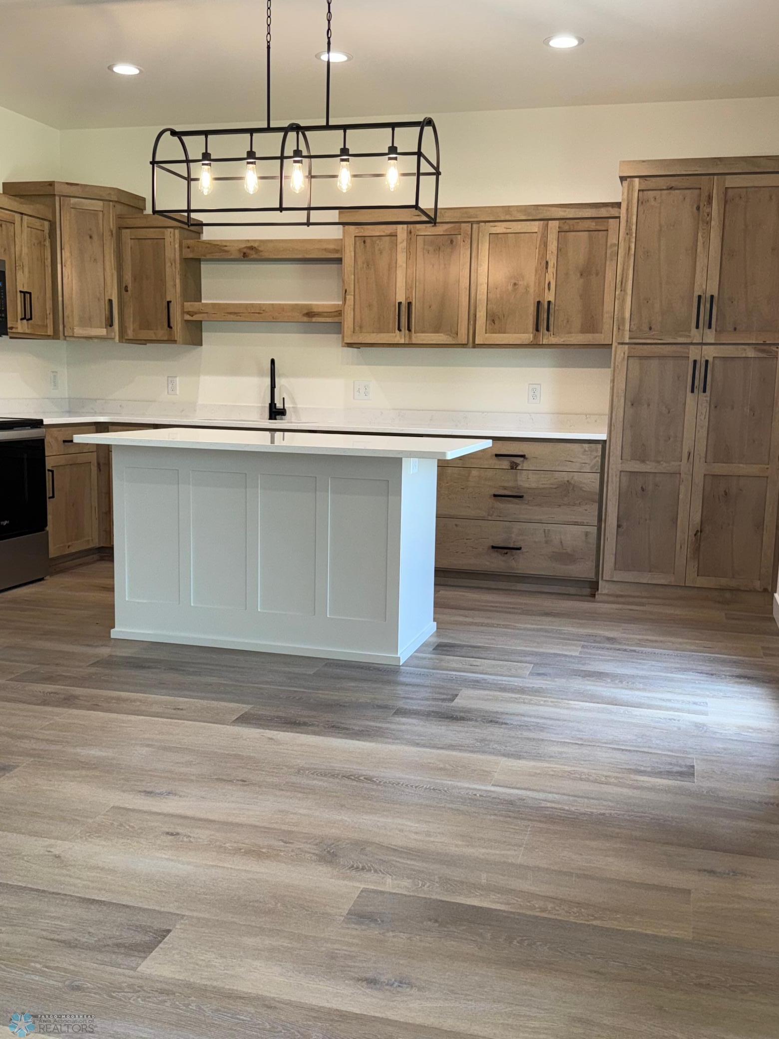 438 4th Street Wyndmere, ND 58081 - Photo 7 of 28