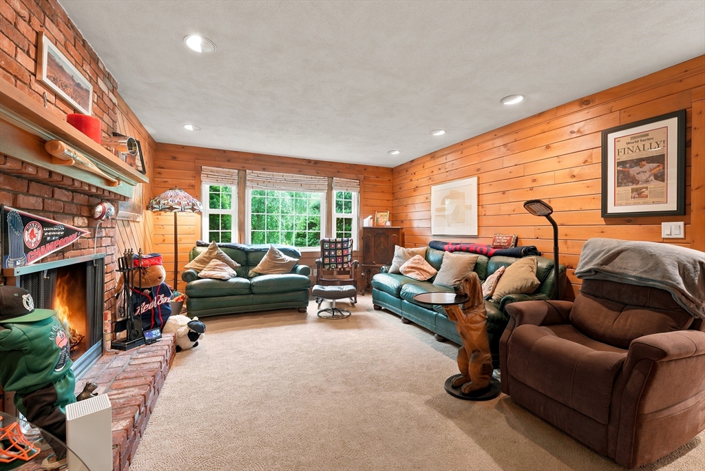 12 Swanson Road Framingham, MA 01701 - Photo 11 of 42