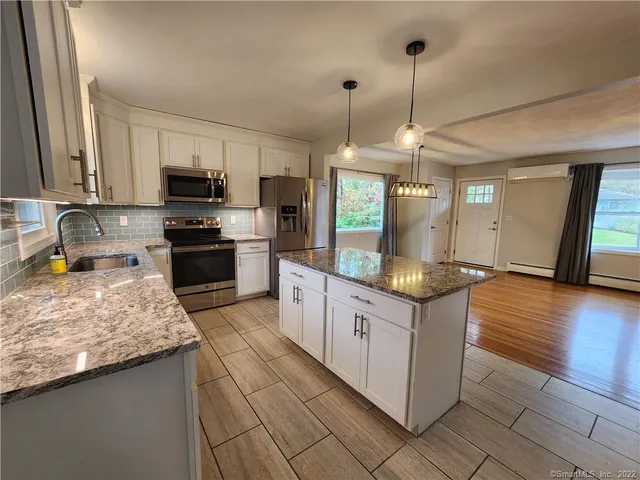 $2,800 | 24 Savi Avenue, Waterford, CT 06385