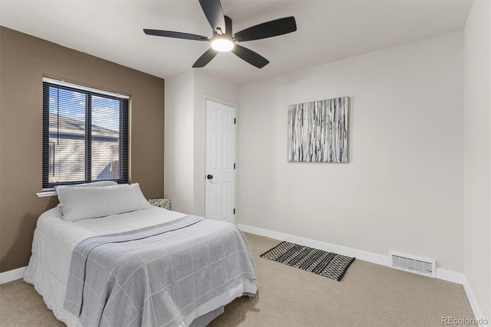 2960 Poplar Street Denver, CO 80207 - Photo 20 of 40