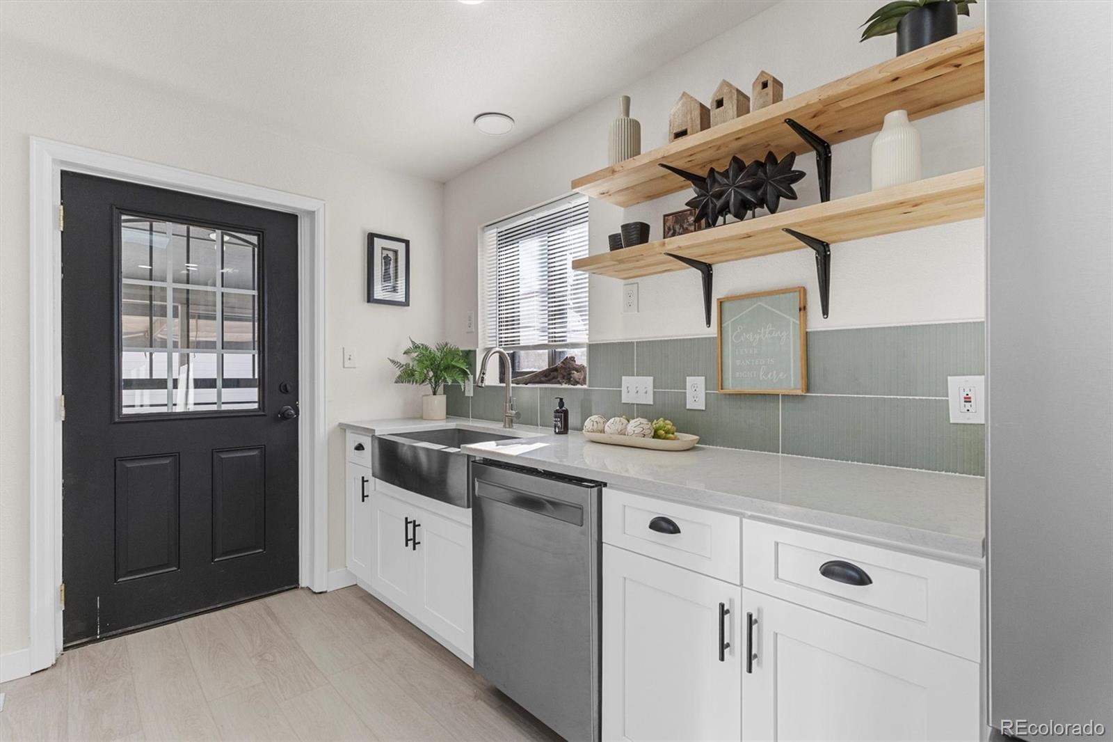 2960 Poplar Street Denver, CO 80207 - Photo 3 of 40