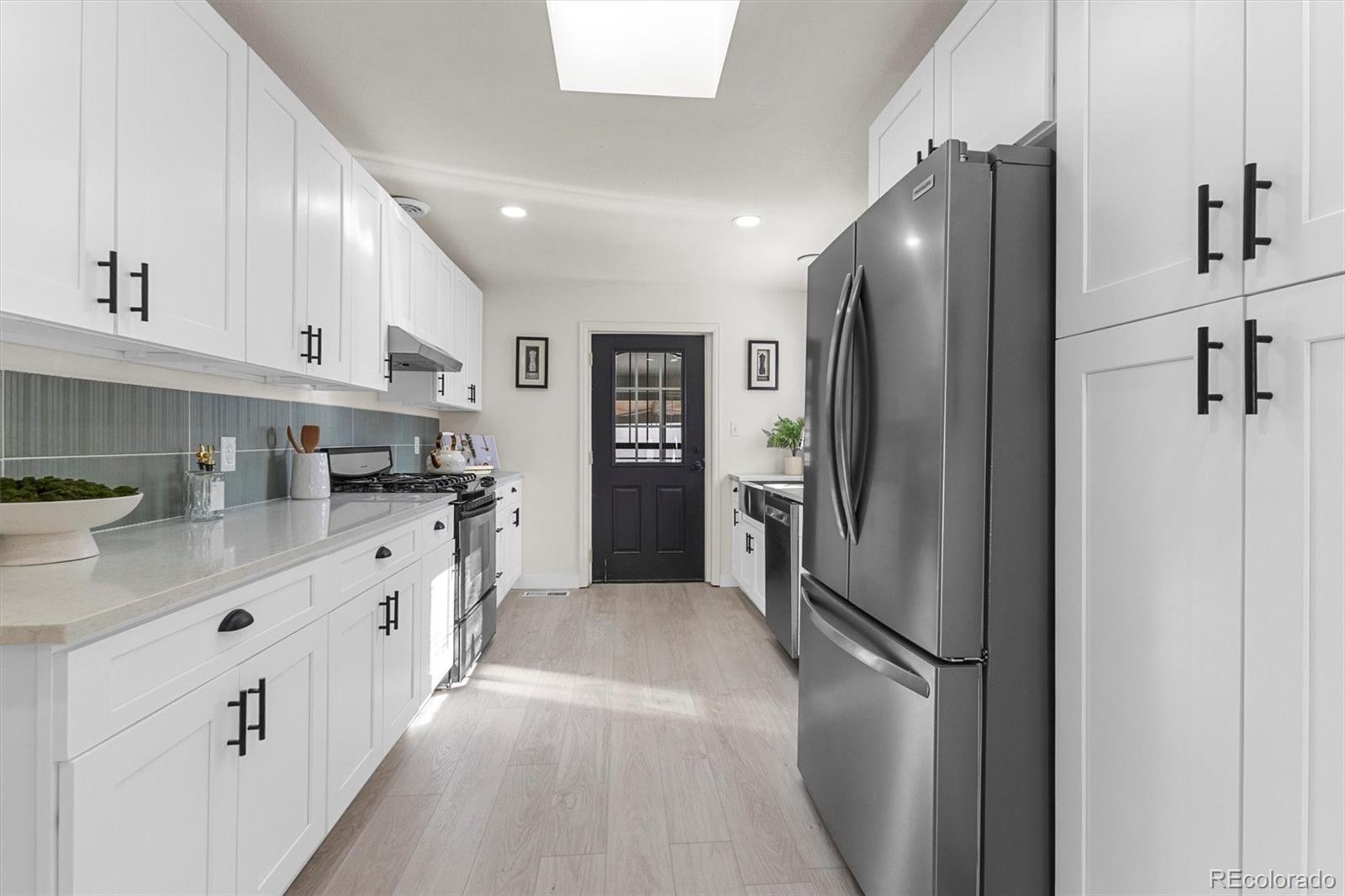 2960 Poplar Street Denver, CO 80207 - Photo 5 of 40