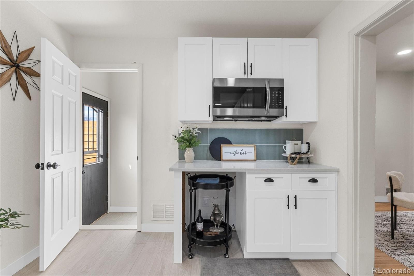 2960 Poplar Street Denver, CO 80207 - Photo 7 of 40