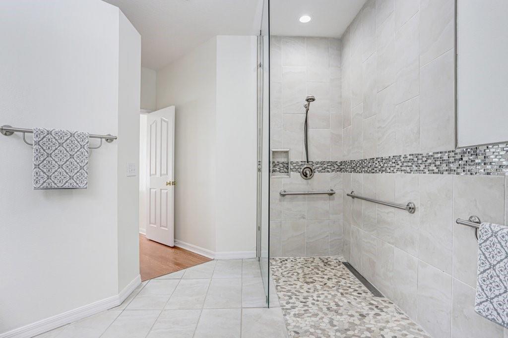8531 Acorn Ridge Court Tampa, FL 33625 - Photo 15 of 39