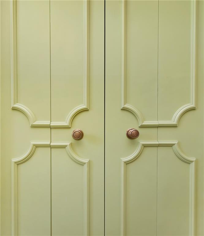 154 Gilda Avenue Pittsburgh, PA 15217 - Photo 16 of 25 a bathroom with a shower