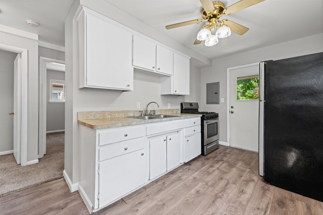 20436 Inkster Road Redford, MI 48240 - Photo 5 of 21