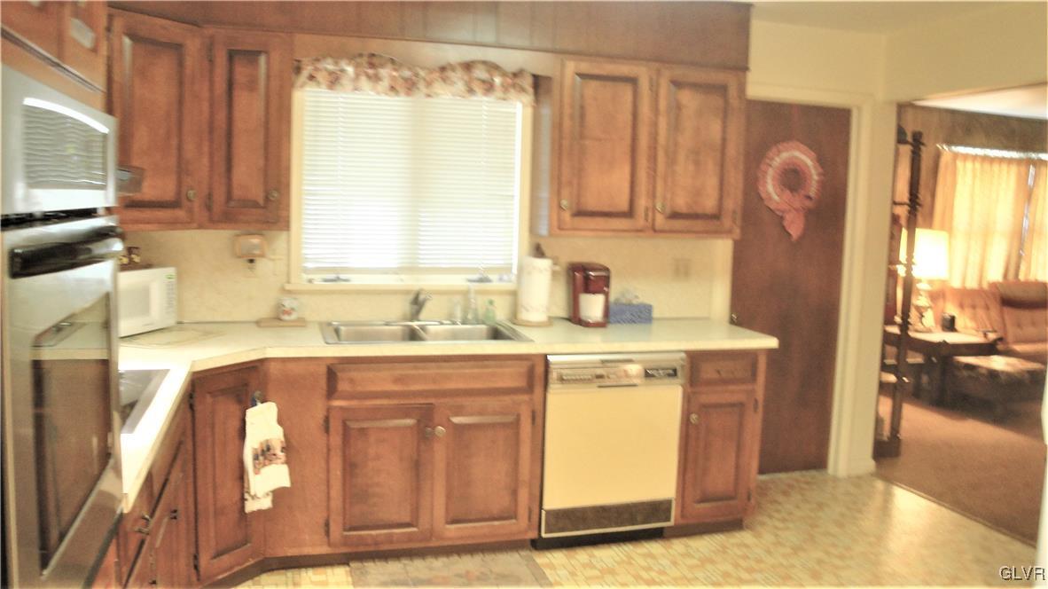 3424 Bridlepath Road Easton, PA 18045 - Photo 12 of 26 Gallery Image 12