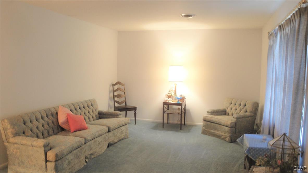 3424 Bridlepath Road Easton, PA 18045 - Photo 17 of 26 Gallery Image 17