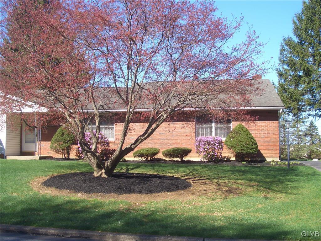 3424 Bridlepath Road Easton, PA 18045 - Photo 2 of 26 Gallery Image 2