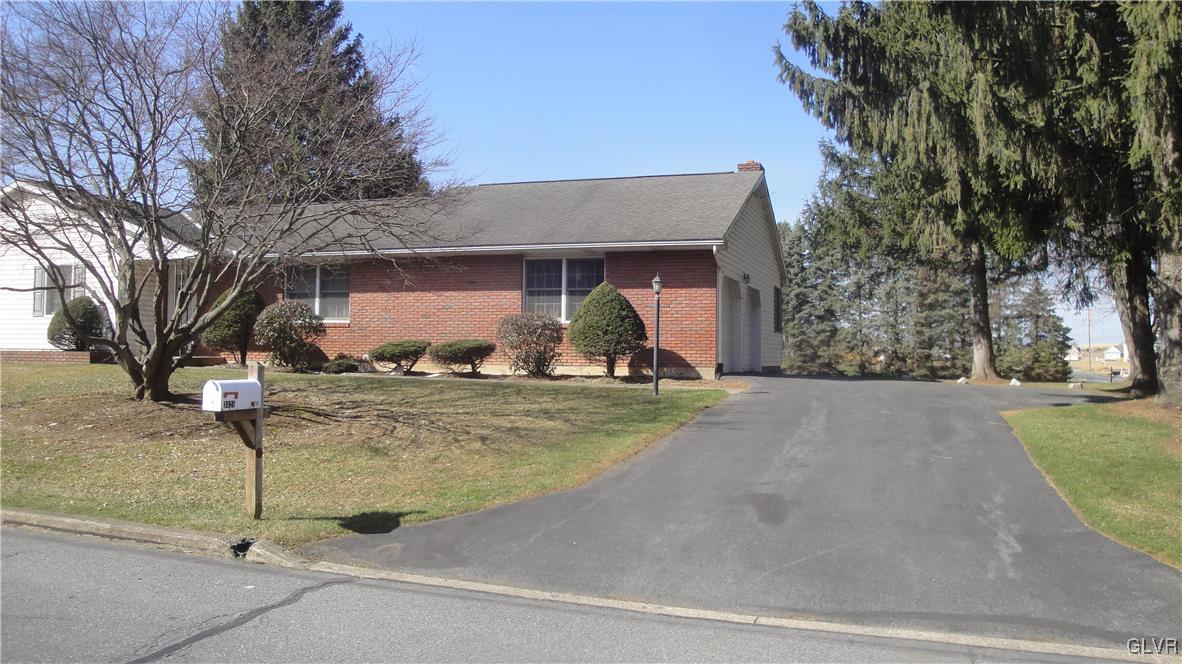 3424 Bridlepath Road Easton, PA 18045 - Photo 3 of 26 Gallery Image 3