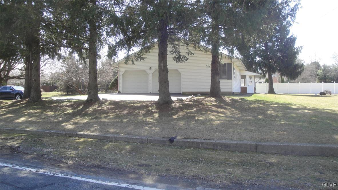 3424 Bridlepath Road Easton, PA 18045 - Photo 9 of 26 Gallery Image 9