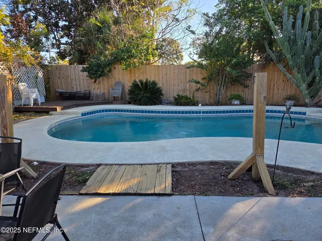 $2,050 | 1811 Eastern Drive, Jacksonville Beach, FL 32250