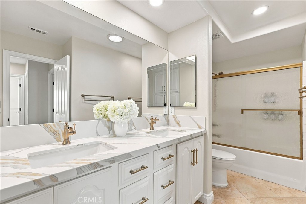 10245 Joshua Road Oak Hills, CA 92344 - Photo 25 of 66 Gallery Image 25