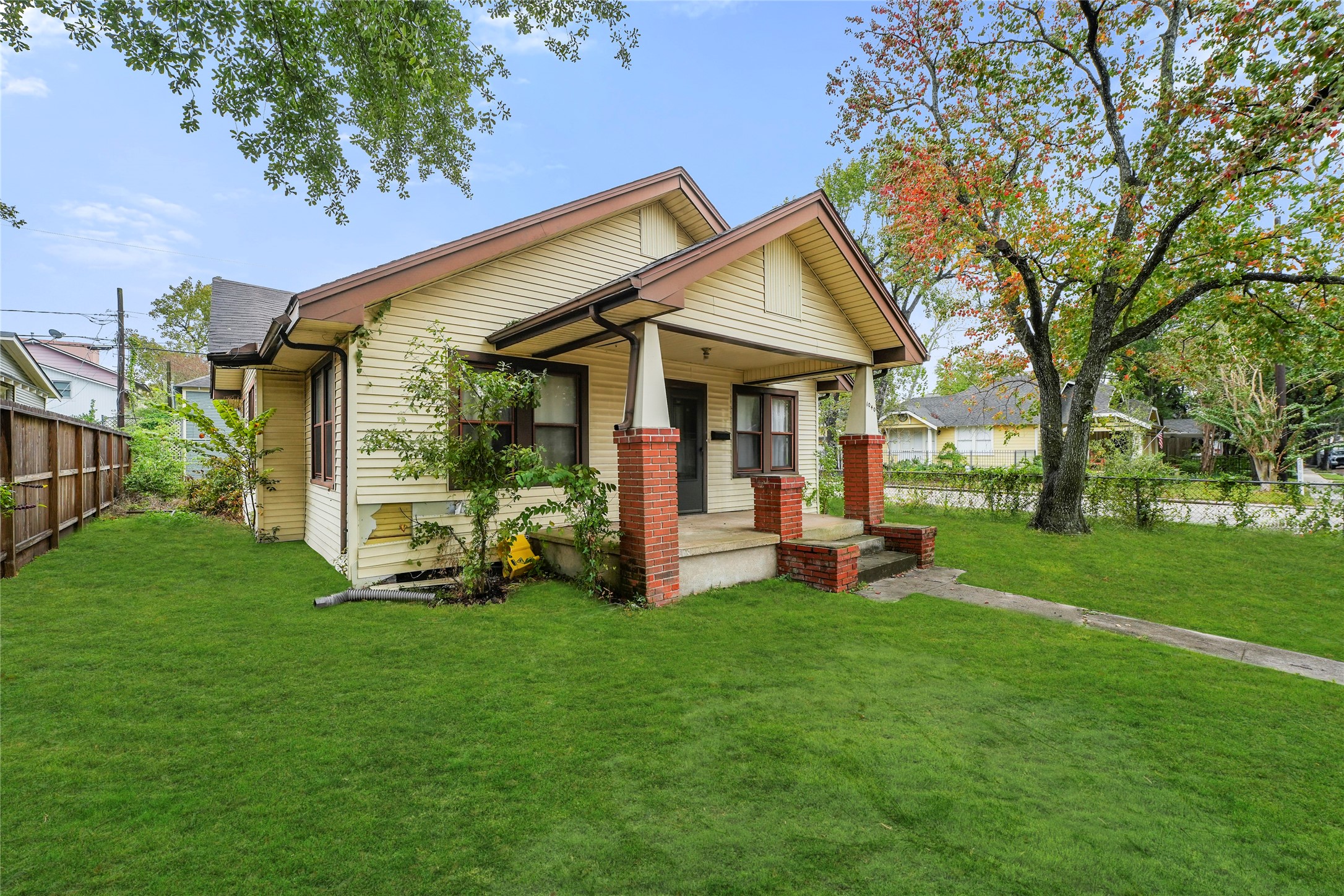 1040 West Cottage Street Houston, TX 77009 - Photo 4 of 13