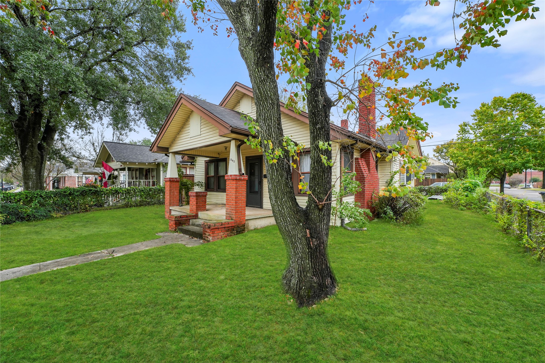 1040 West Cottage Street Houston, TX 77009 - Photo 5 of 13