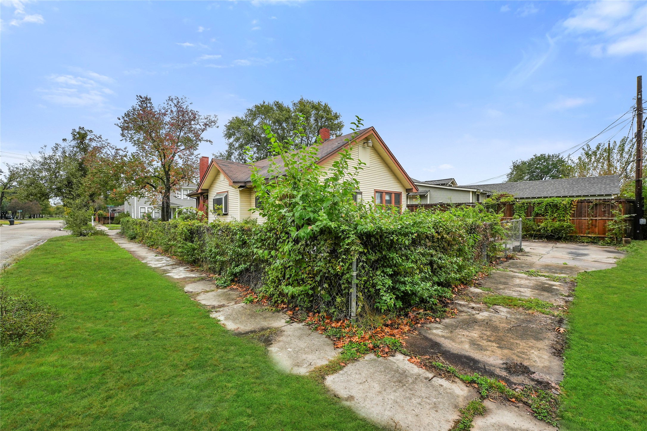 1040 West Cottage Street Houston, TX 77009 - Photo 8 of 13