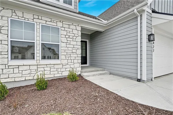 $669,510 | 13427 West 174th Terrace, Overland Park, KS 66221