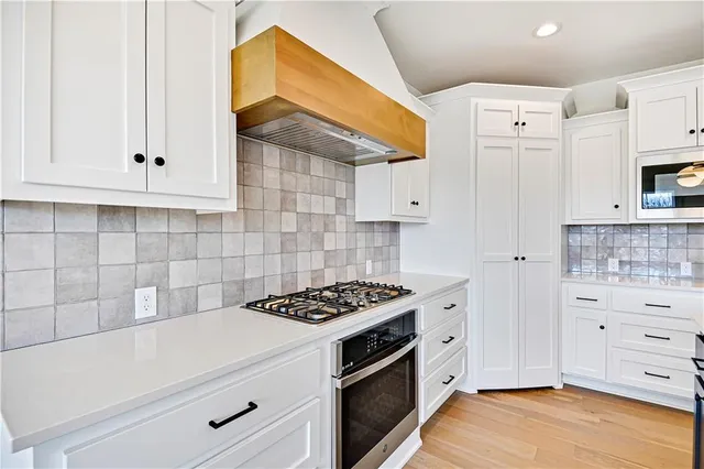 $669,510 | 13427 West 174th Terrace, Overland Park, KS 66221