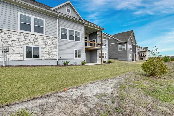 $669,510 | 13427 West 174th Terrace, Overland Park, KS 66221