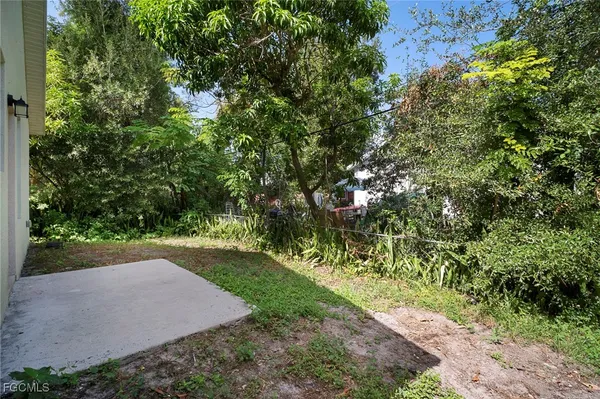 $1,700 | 3309 Armstrong Court, Fort Myers, FL 33916