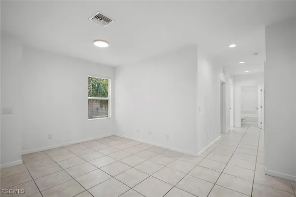 $1,700 | 3309 Armstrong Court, Fort Myers, FL 33916
