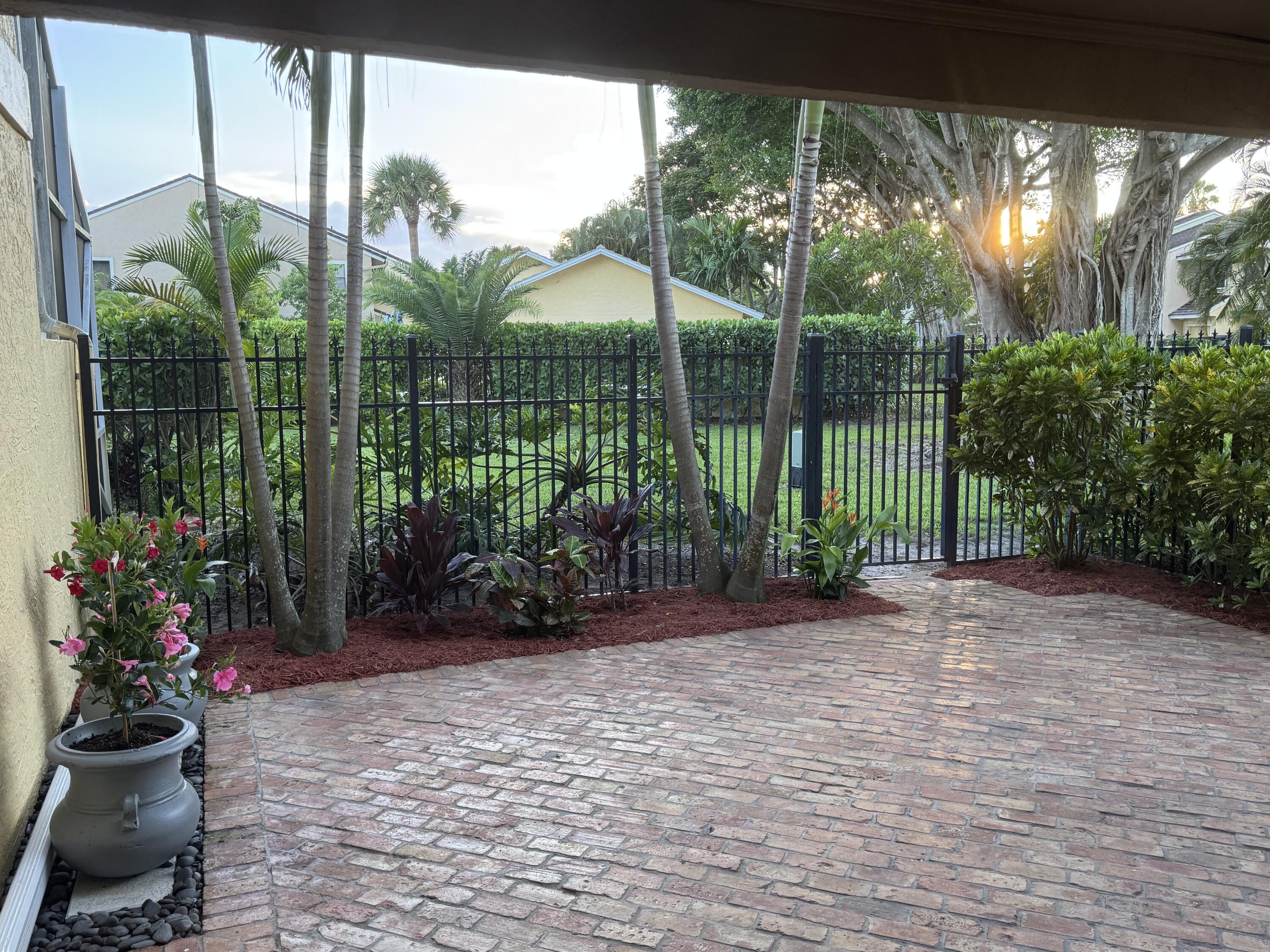 5644 Santiago Circle Boca Raton, FL 33433 - Photo 18 of 22 18
