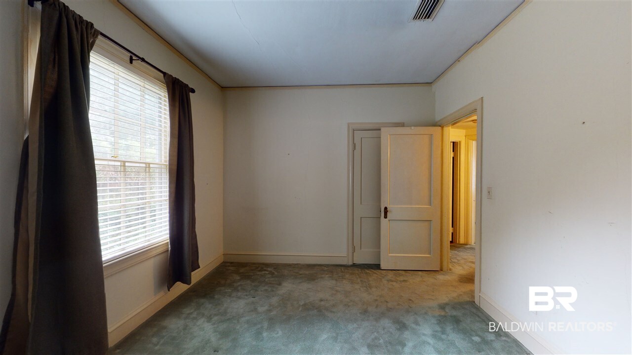 161 Crenshaw Street Mobile, AL 36606 - Photo 14 of 19