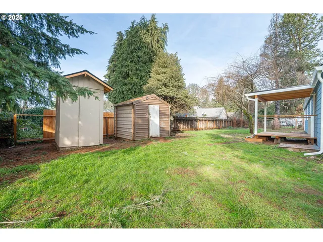 $325,000 | 1190 27th Avenue, Sweet Home, OR 97386