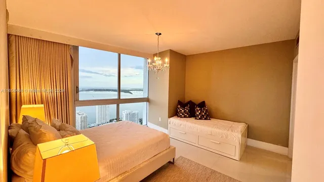 $7,990 | 495 Brickell Avenue, Unit 4902, Miami, FL 33131