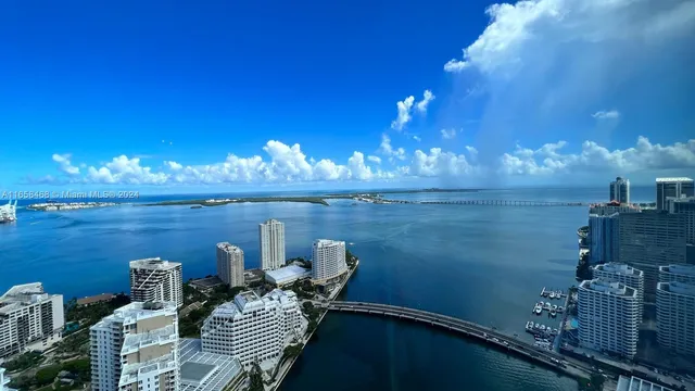 $7,990 | 495 Brickell Avenue, Unit 4902, Miami, FL 33131