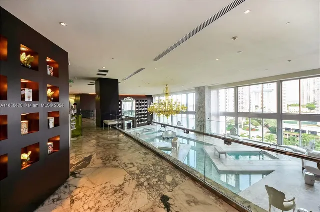 $7,990 | 495 Brickell Avenue, Unit 4902, Miami, FL 33131