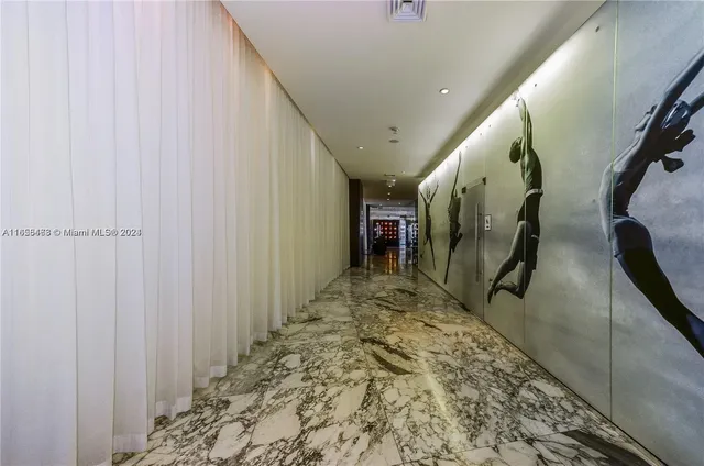 $7,990 | 495 Brickell Avenue, Unit 4902, Miami, FL 33131