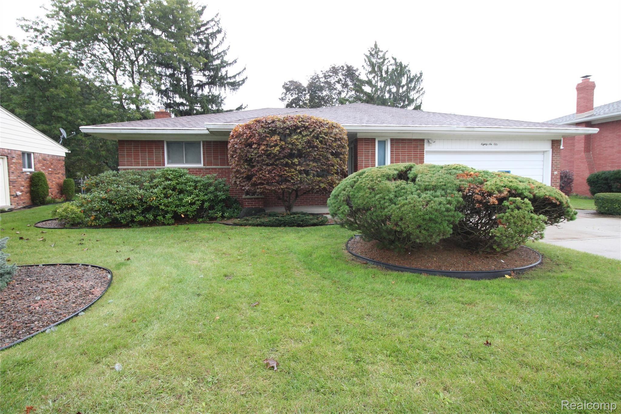 8650 Chicago Road Warren, MI 48093 - Photo 2 of 32 IMG_1461.JPG