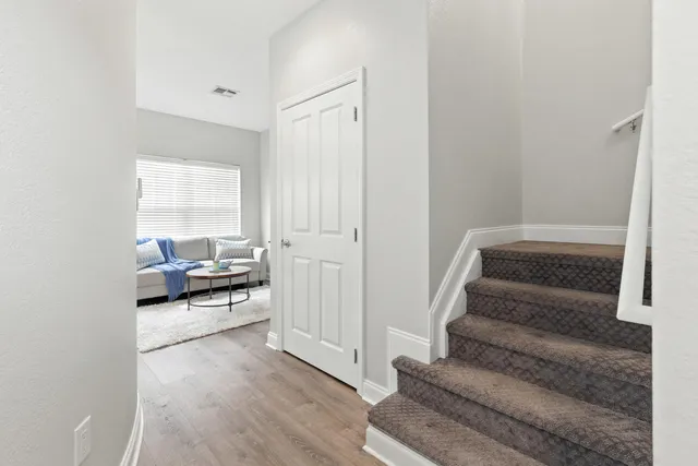 a view of entryway and workspace