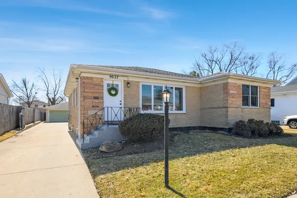 $529,000 | 9027 27th Street, Brookfield, IL 60513